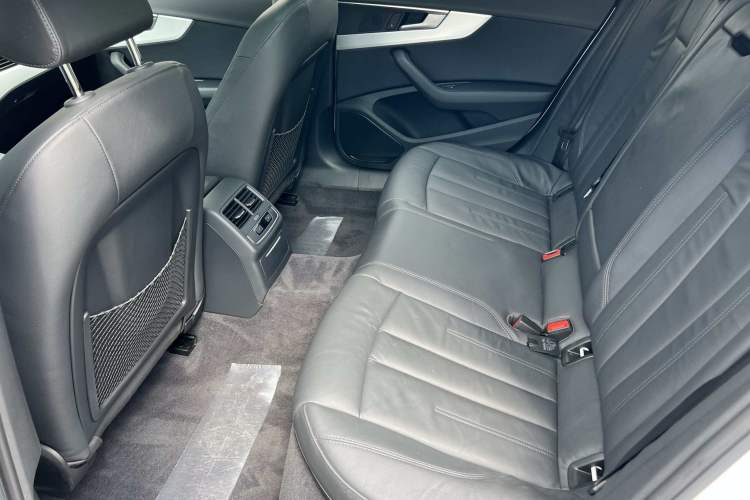 Used Audi A4L 2019 40 TFSI Fashion Edition China VI Emission Standard
