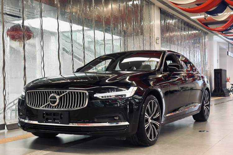 Used Volvo S90 2023 B5 Luxury Smart Edition