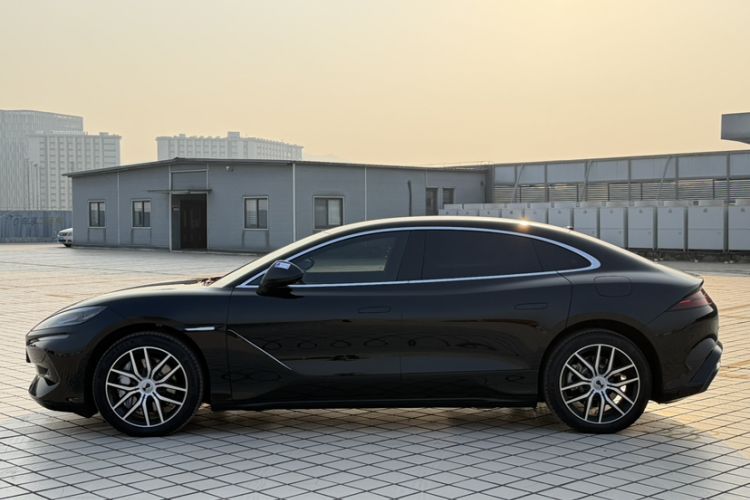 Used Denza Z9 2024 1100 km Four-Wheel Drive Pro Version