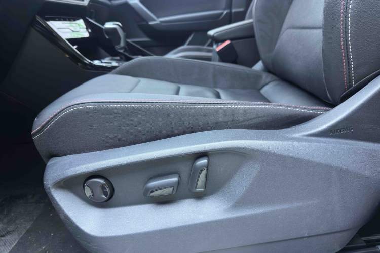 Used Volkswagen Tayron 2022 280TSI Two-Wheel Drive Luxury Smart Connectivity Version
