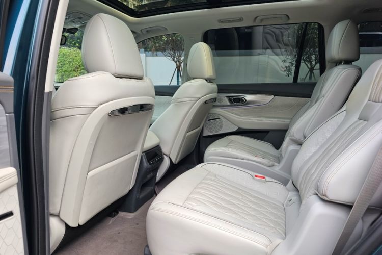 Used GAC Trumpchi GS8 2022 Double-Energy Series 2.0TM Two-Wheel Drive Prestige Edition (6 Seats)
