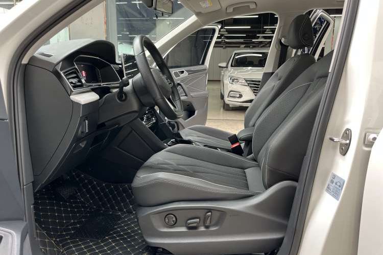 Used Volkswagen Tiguan L 2022 330TSI Automatic Two-Wheel Drive Smart Edition
