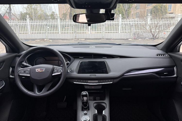 Used Cadillac XT4 2021 28T Two-Wheel Drive Tech Edition