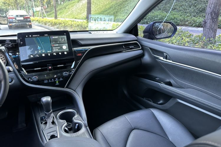 Used Toyota Camry 2021 2.0G Luxury Edition
