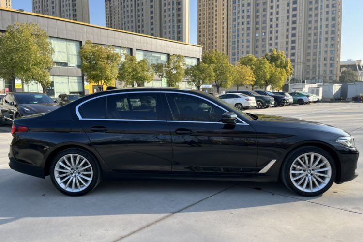 Used BMW 5 Series 2022 Second Facelift 530Li Luxury Edition Premium Package
