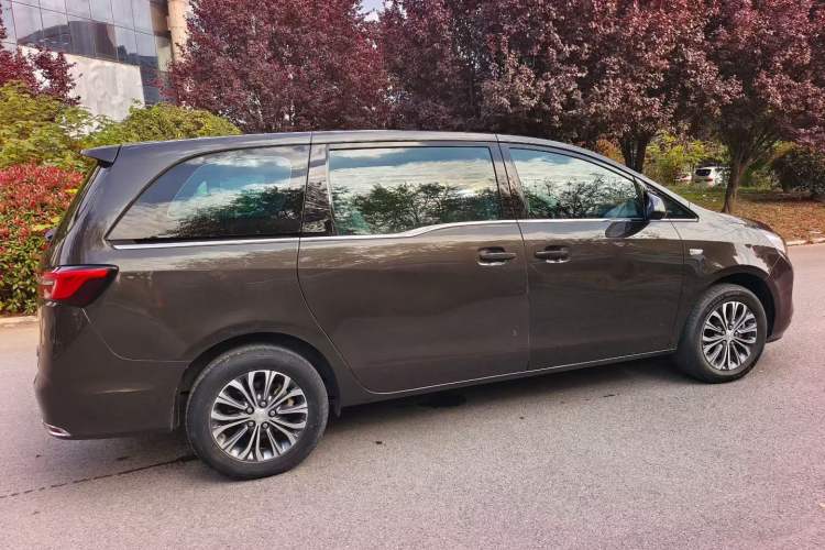 Used Buick GL8 2022 Land Cruiser Executive Class 652T Comfort Model
