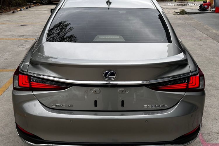 Used Lexus ES 2020 300h Executive Edition
