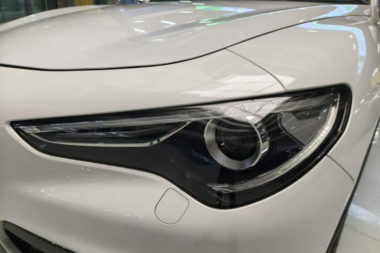 Used Alfa Romeo Stelvio 2017 2.0T 200HP Elite Edition