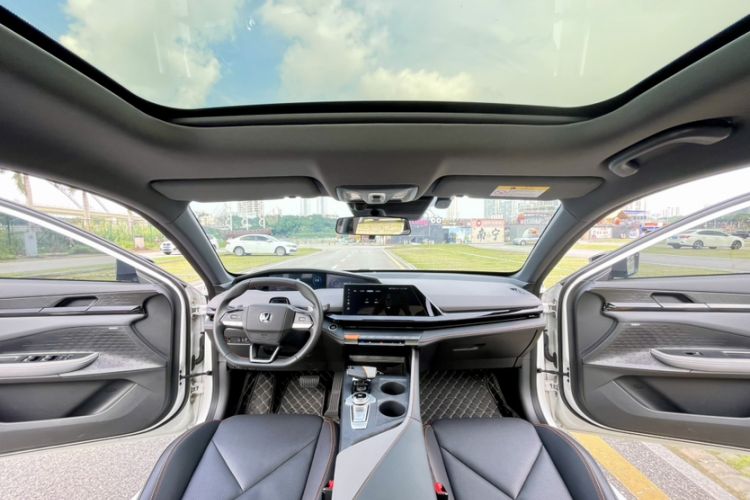 Used Changan UNI-V 2022 1.5T Smart Navigation Version