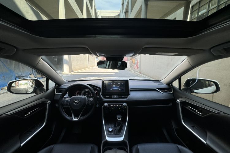 Used Toyota RAV4 2020 2.0L CVT Four-Wheel Drive Prestige Edition
