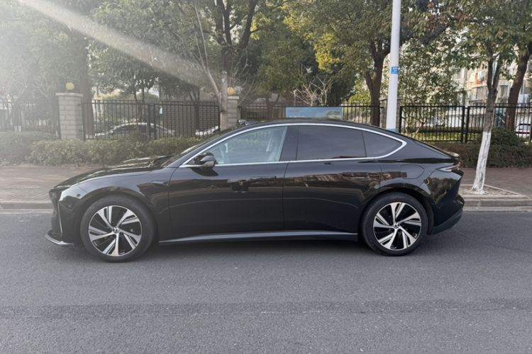 Used Nio ET5 2022 75 kWh
