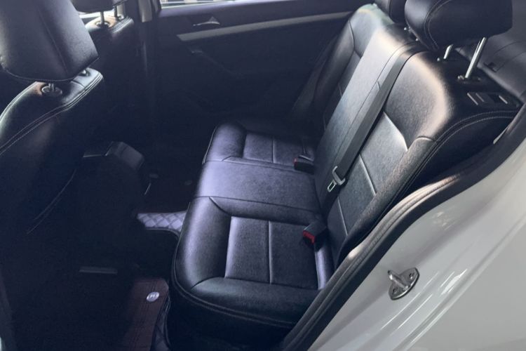 Used Volkswagen Lavida 2017 1.6L Automatic Fashion Edition
