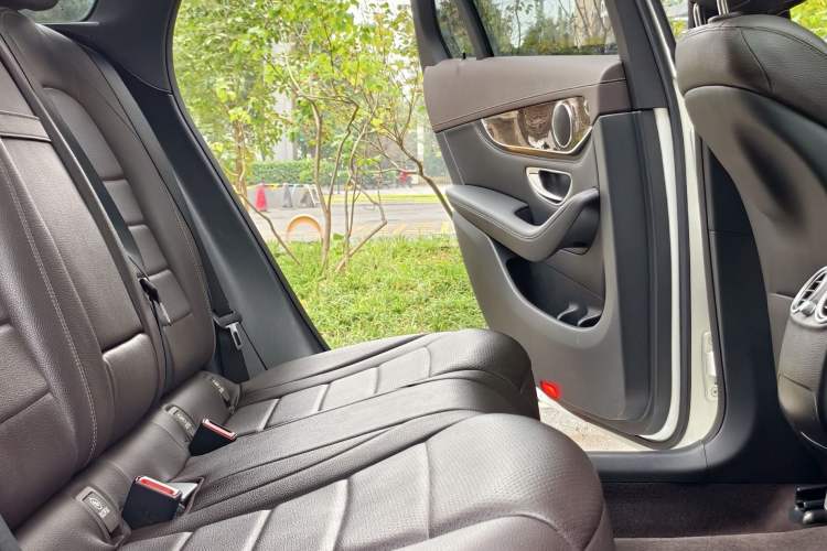 Used Mercedes-Benz GLC 2019 GLC 260 L 4MATIC Dynamic Model