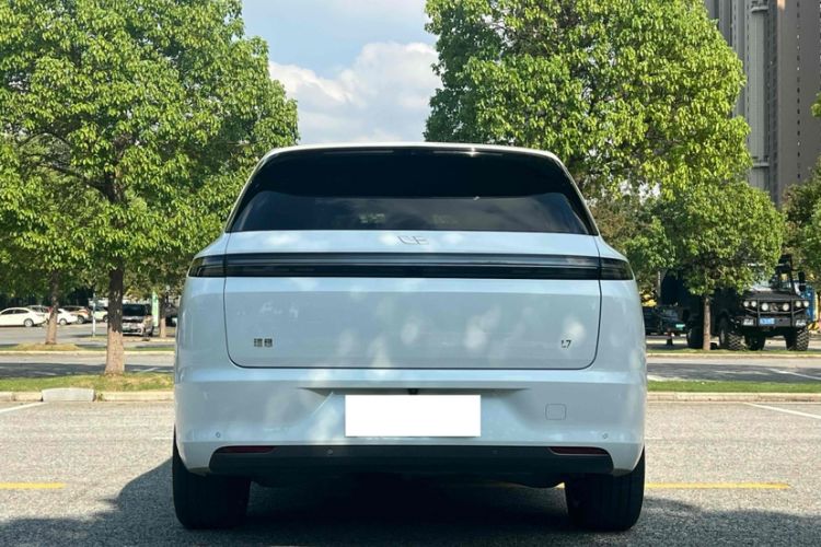 Used Li Auto L7 2023 Air model
