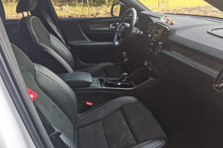 Used Volvo XC40 2020 T4 Four-Wheel Drive Smart & Sporty Edition
