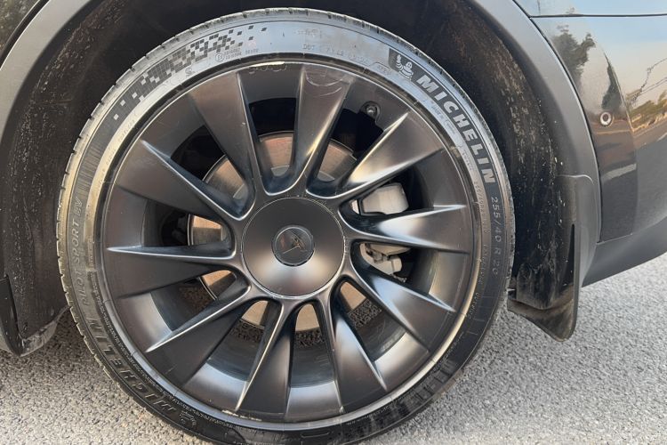 Used Tesla Model Y 2021 Standard Range Rear-Wheel Drive Version