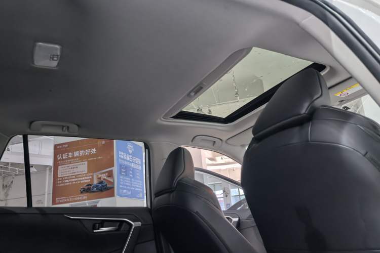 Used Toyota Wildlander 2022 2.0L CVT Four-Wheel Drive Luxury Edition
