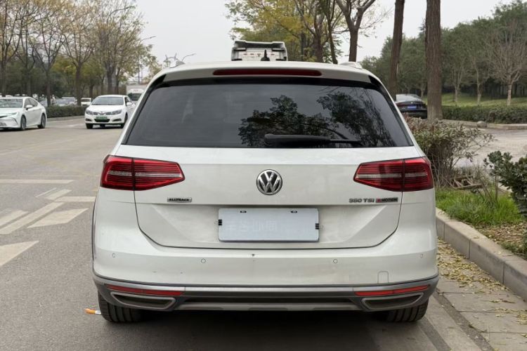 Used Volkswagen Variant 2017 380TSI Four-Wheel Drive Trail Edition
