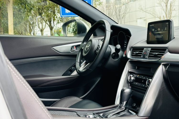 Used Mazda CX-4 2018 2.0L Automatic Two-Wheel Drive Blue Sky Luxury Edition
