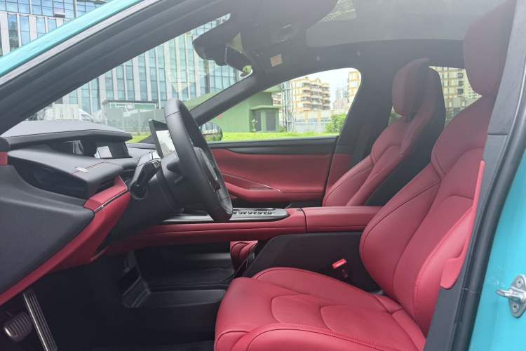 Used  SU7 2024 Four-Wheel Drive Ultra-Long Range Advanced Intelligent Driving Max Edition
