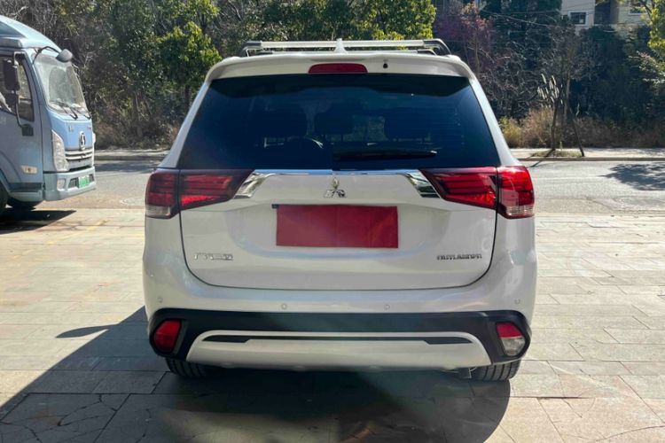 Used Mitsubishi Outlander 2020 2.4L 4x4 Zhi Xiang Edition 5 Seats
