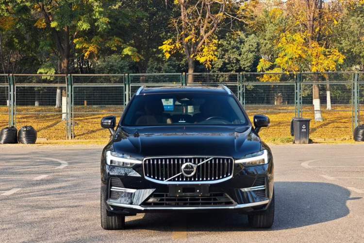 Used Volvo XC60 2022 B5 4x4 Zhiyi Luxury Edition
