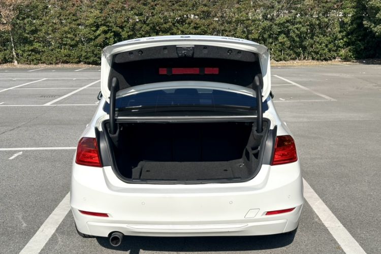 Used BMW 3 Series 2015 320i Luxury Line Stylish Edition
