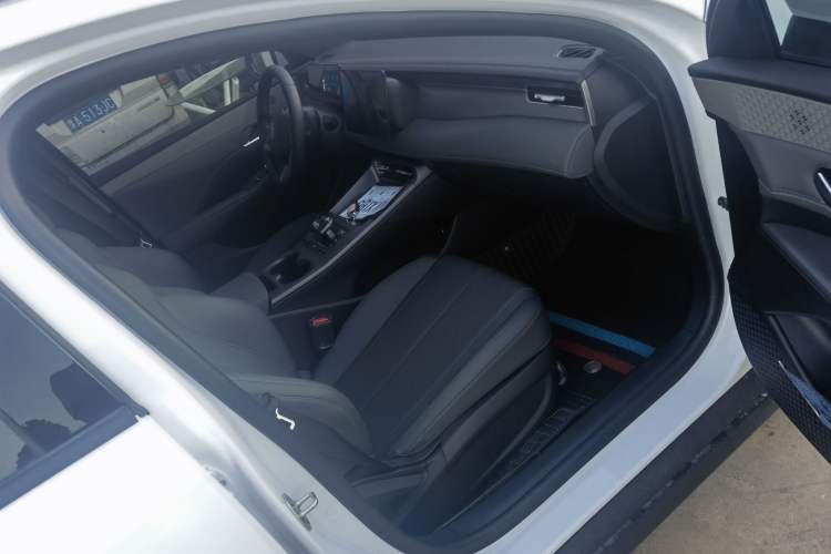 Used BYD Qin PLUS 2025 DM-i Smart Drive 55KM Leading Model
