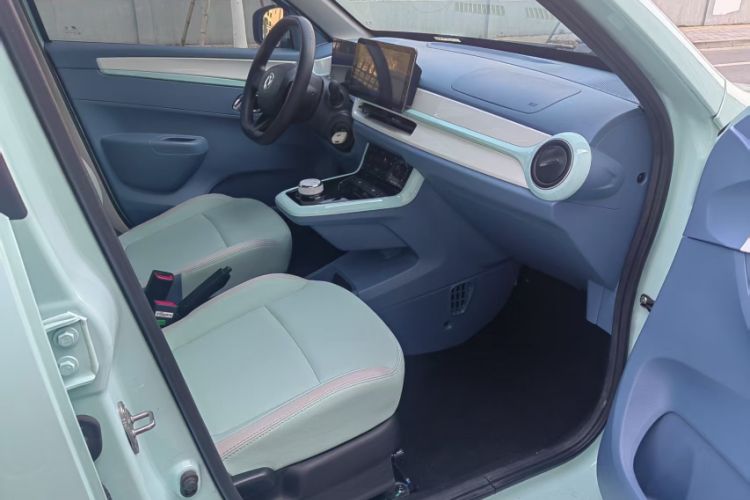 Used Dongfeng NAMMI BOX 2022 Revised Light Wind Edition 201 km Standard Version
