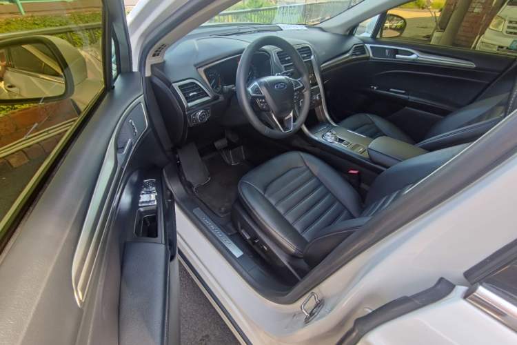 Used Ford Mondeo 2017 EcoBoost 180 Stylish Model
