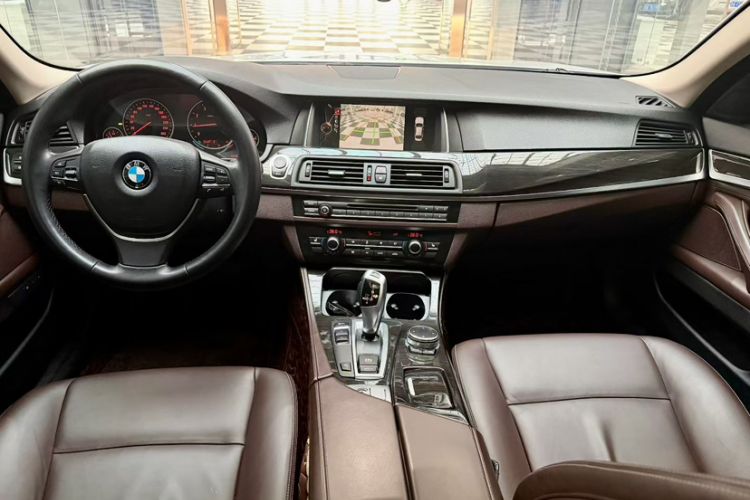 Used BMW 5 Series 2014 525Li Luxury Design Package
