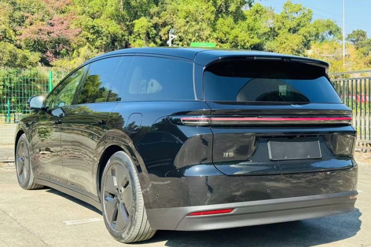 Used Li Auto Li Auto i8 2025 Standard Edition
