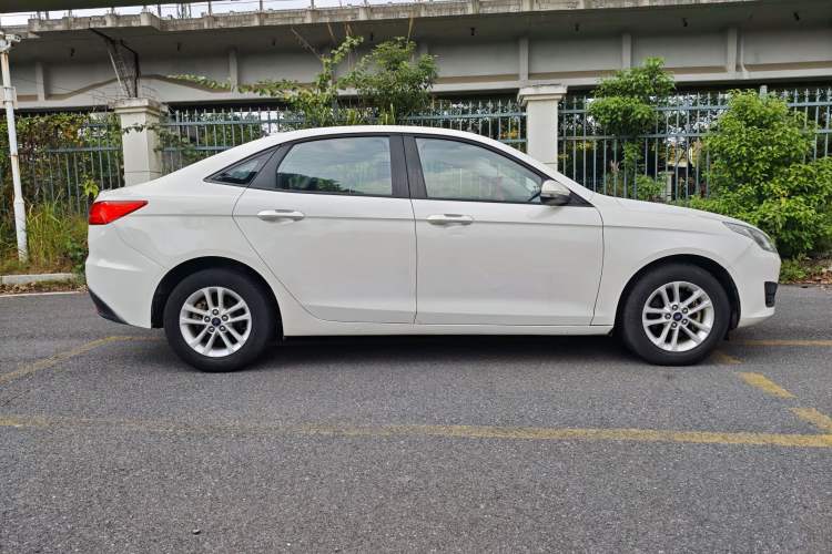 Used Ford Escort 2019 Revised 1.5L Automatic ZhiXiang Version China VI Standard
