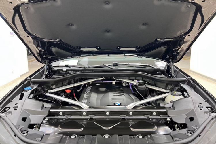 Used BMW X6 2023 xDrive40i Luxury Model with M Sport Package
