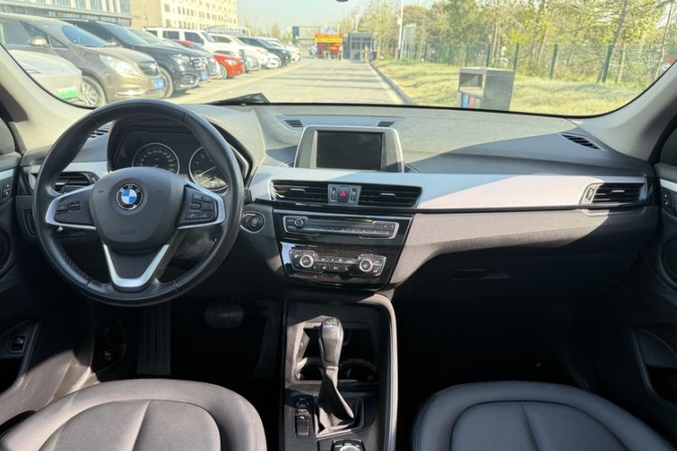 Used BMW X1 2016 sDrive18Li Premium Edition
