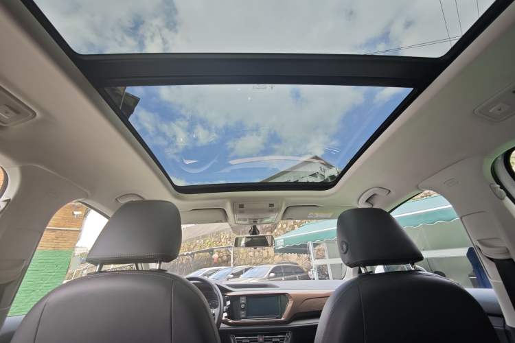 Used Volkswagen Tharu 2019 280TSI Two-Wheel Drive Luxury Edition China V Standard
