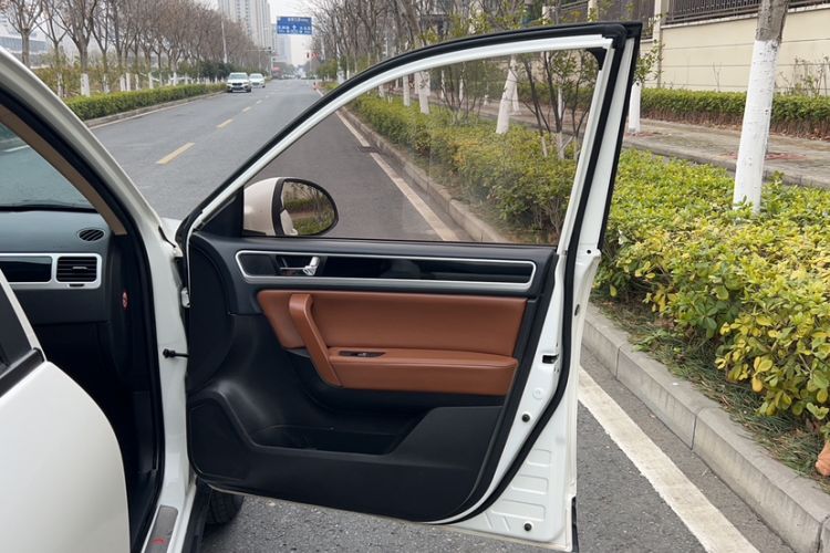 Used Yema T70 2015 Revised 1.8T CVT Elegant Version