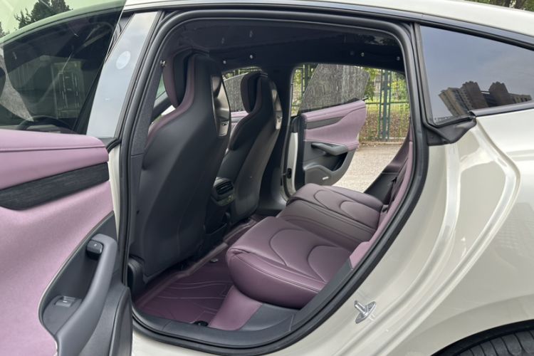 Used  SU7 2024 Rear-Drive Long-Range Intelligent Driving Version
