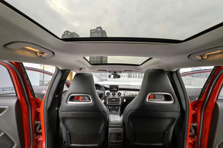 Used Mercedes-Benz GLA 2015 GLA 220 4MATIC Fashion Model
