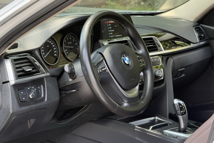 Used BMW 3 Series 2018 320Li Fashion Model
