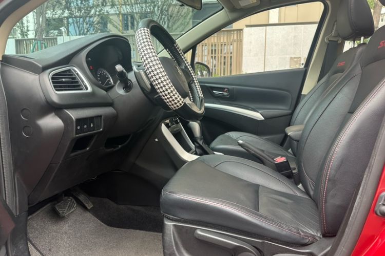 Used Suzuki S-Cross 2014 1.6L CVT Two-Wheel Drive Elite Version
