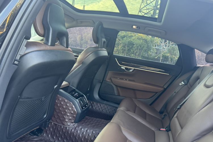 Used Volvo S90 2017 T5 Zhiyuan Edition
