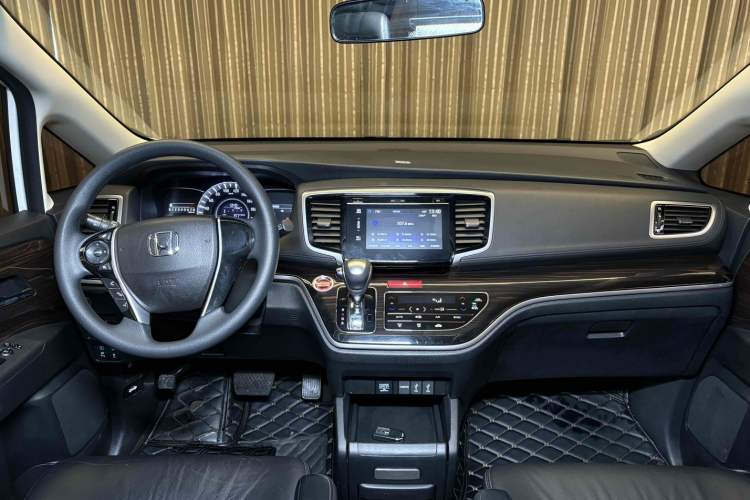 Used Honda Odyssey 2018 2.4L Luxury Edition
