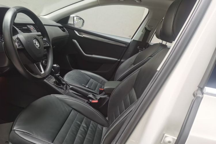 Used Skoda Octavia 2017 1.6L Automatic Smart Drive Edition
