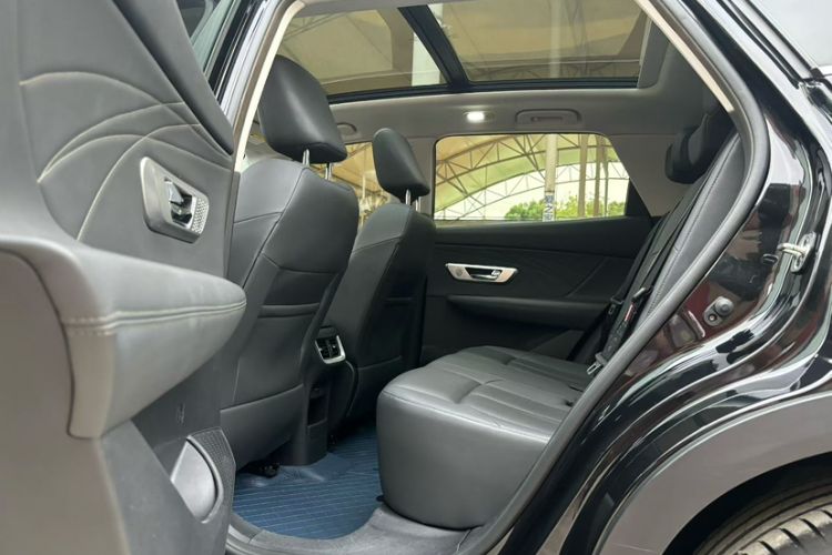 Used Dongfeng Aeolus Huge 2022 Mach Dual-Motor 1.5T MHD Dare-to-Dream Edition