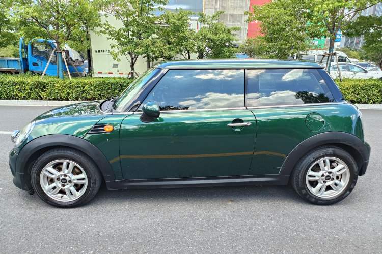 Used  MINI 2011 1.6L ONE

