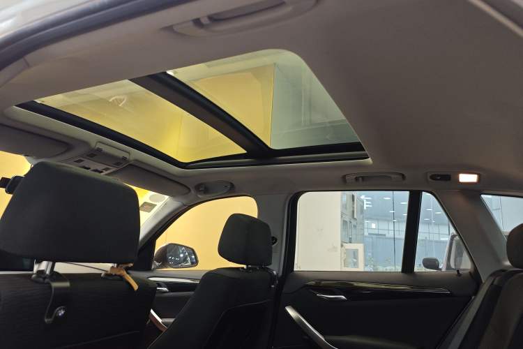 Used BMW X1 2015 sDrive18i Fashion Upgrade Edition