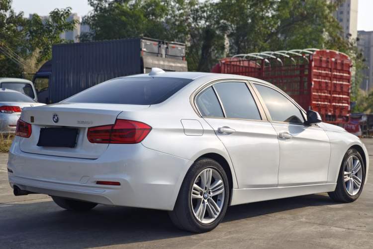 Used BMW 3 Series 2016 320i Fashion Model
