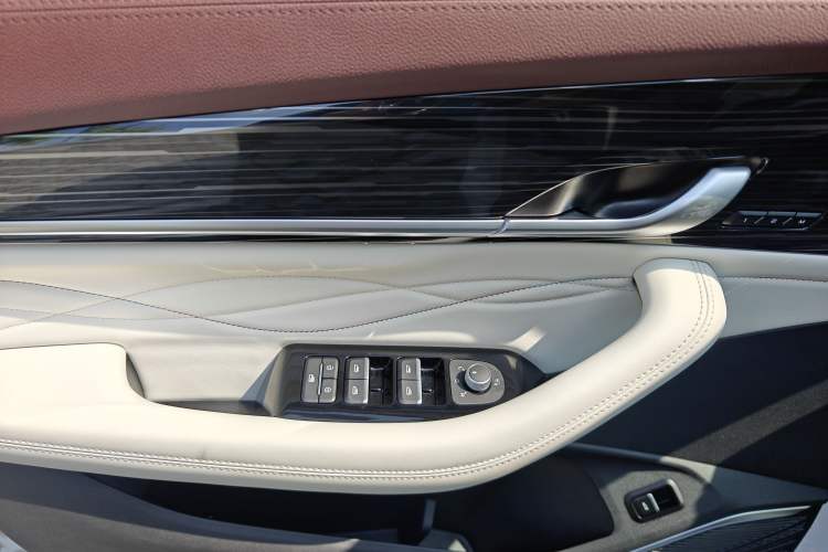 Used Geely Auto Monjaro L 2024 2.0TD High-Power Automatic Two-Wheel Drive Yunqi Version
