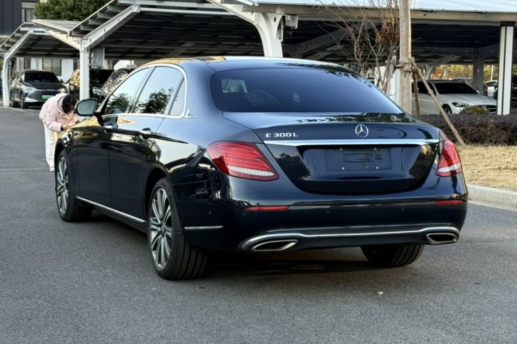 Used Mercedes-Benz E-Class 2016 E 300 L Luxury Model
